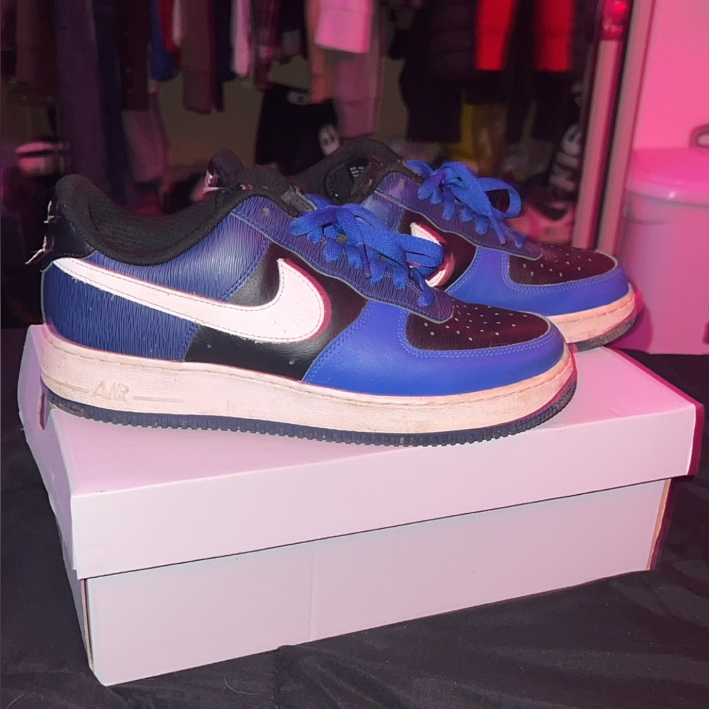 Blue Nike Air Force 1’s